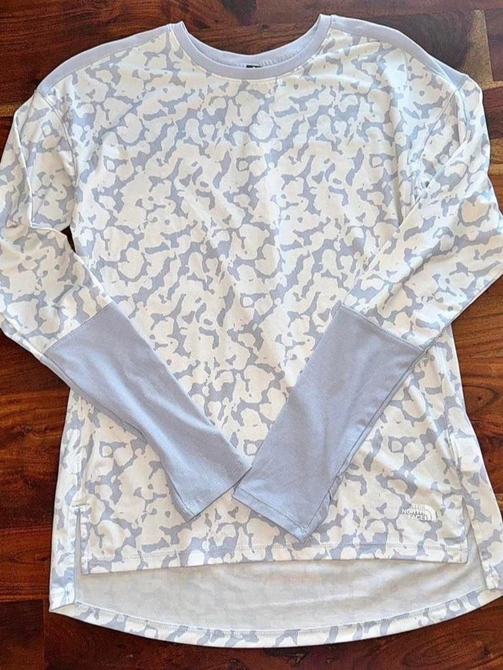 The North Face Women’s Long Sleeve Size Small